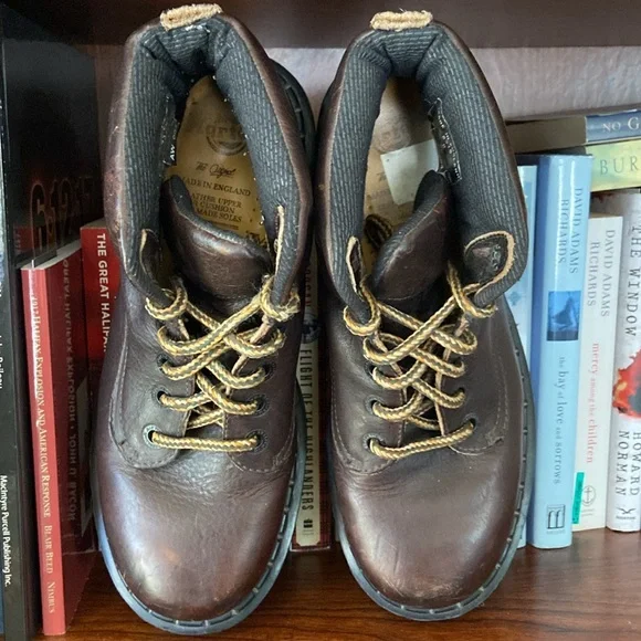 Dr. Martens Vintage Made in England 8315 Brown Greasy  display picture 2